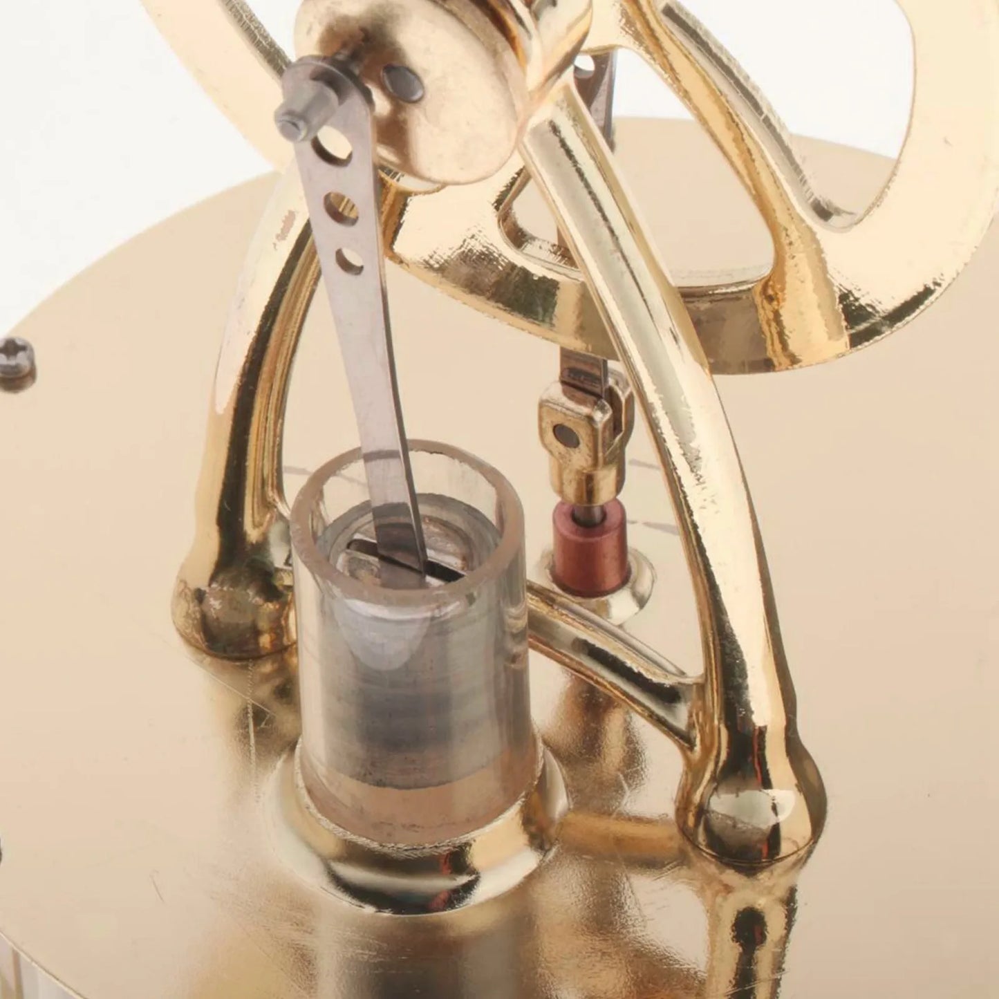 Miniature Low Temperature Stirling Engine